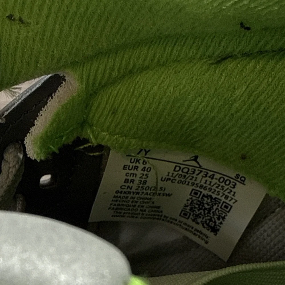 Size 7 (GS) - Jordan 5 Retro 2022 Mid Green Bean W/ OG Box DQ3734-003